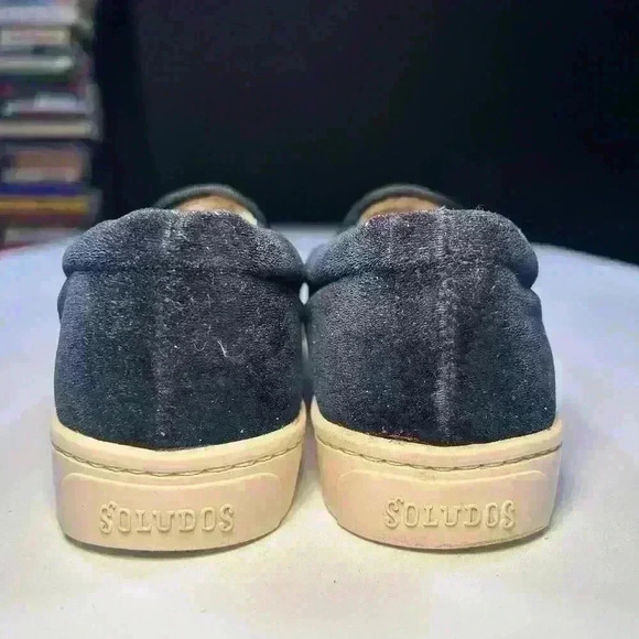 SOLUDOS Blue Velvet Velour Llama Embroidered Patch Slip On Shoes Women Size 6 - Picture 6 of 8